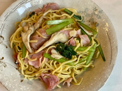 主夫がつくる生ハム入り塩焼きそば